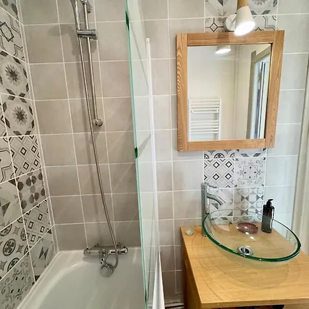 Apartment Cafe Des Arts Sur La Voie Des Sacres