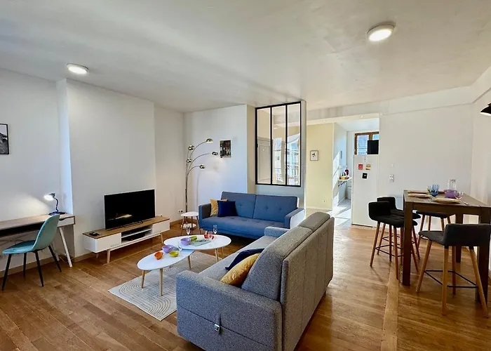 Cafe Des Arts Sur La Voie Des Sacres * Reims